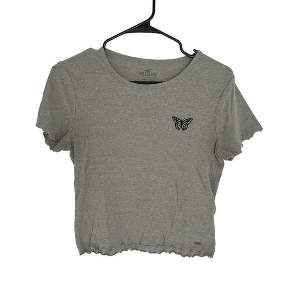 Hollister Tops - Hollister Cropped Butterfly T-Shirt, Size Medium